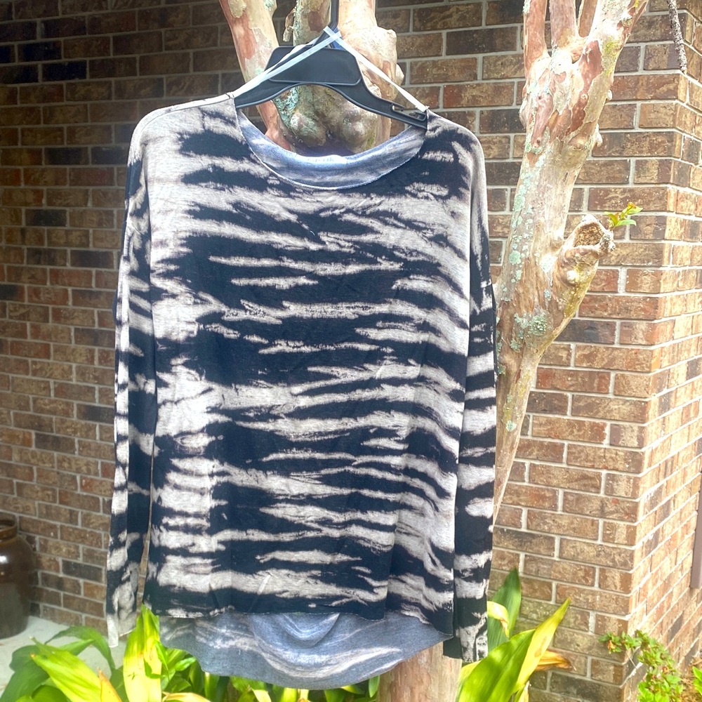 fab'rik Black and tab Tie-Dye Crewneck Top
